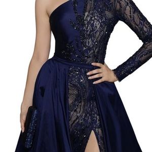 navy Blue Tarik Ediz dress with removable skirt 🙌🏻 available in size 14